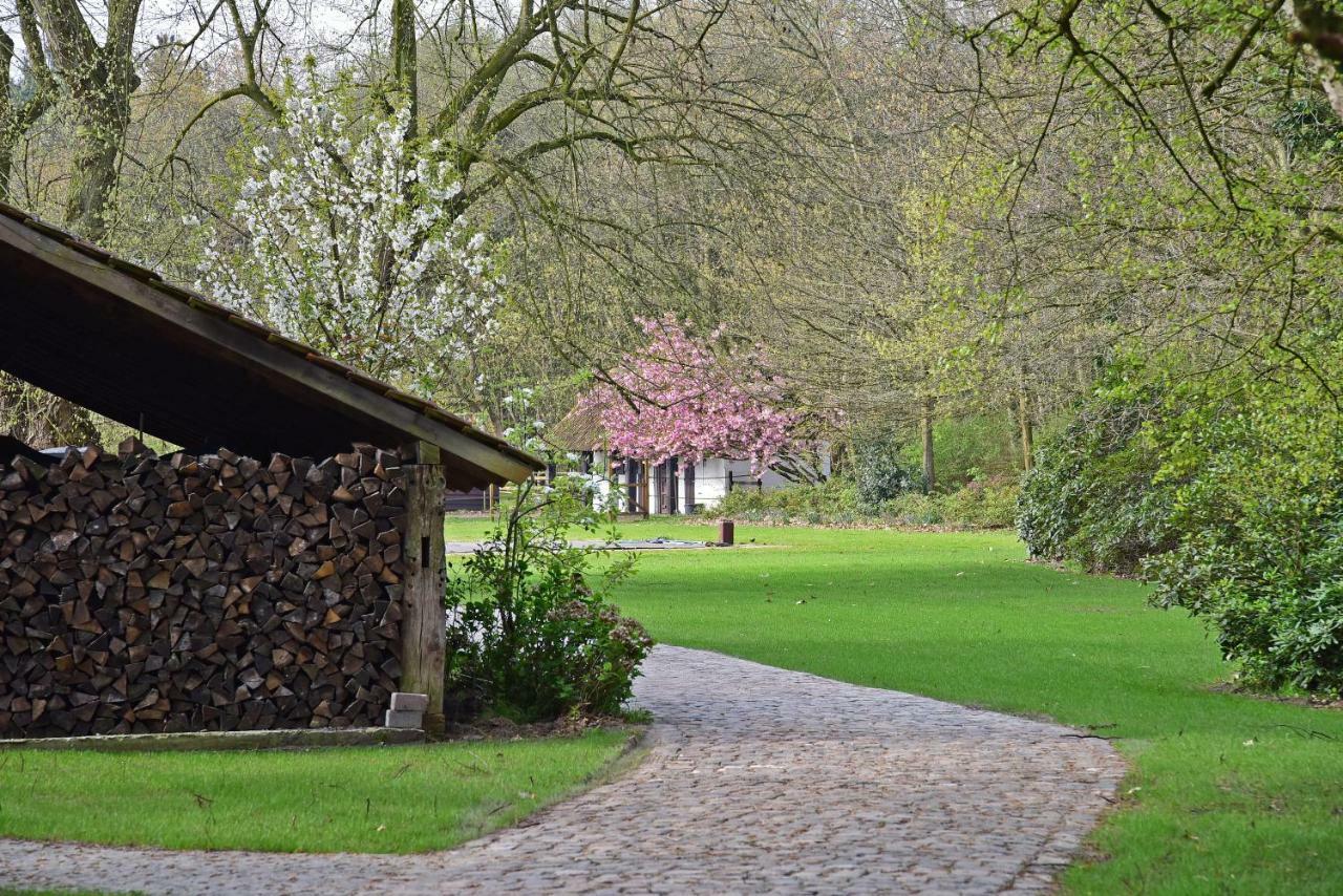 B&B Domein Rodin Oud-Turnhout ภายนอก รูปภาพ
